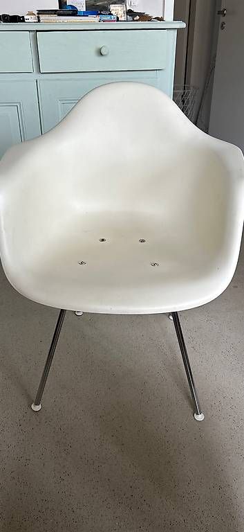 Chaises: Vitra Eames Armchair – D'occasion à zürich par akw_lh85 2