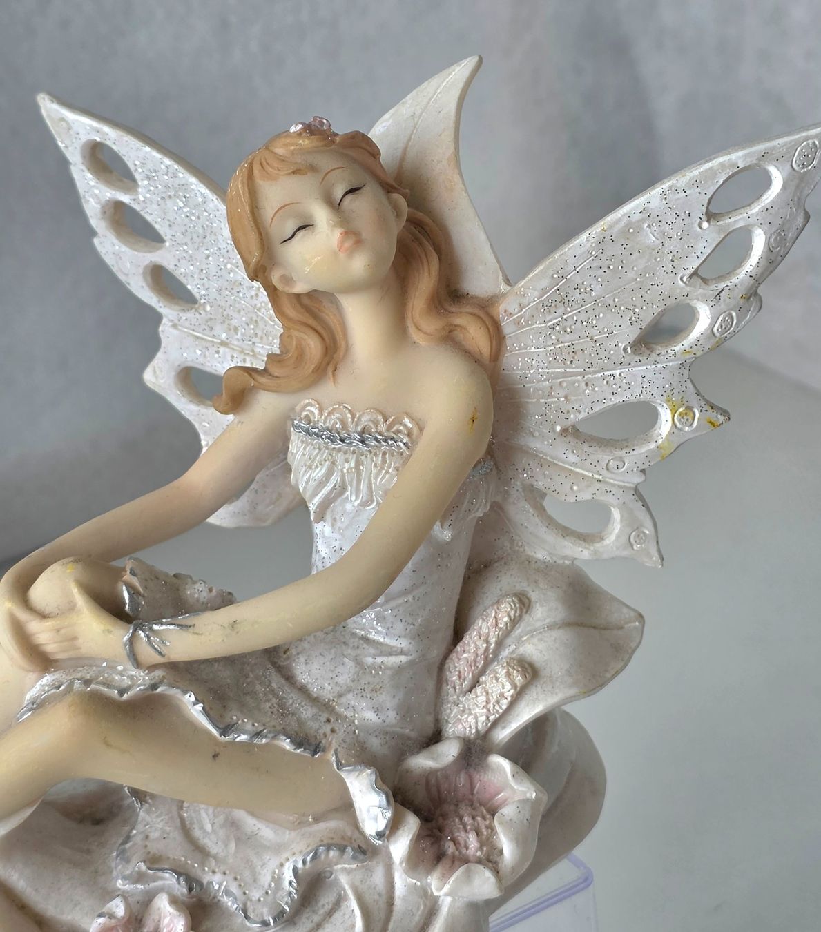 Statuette: vintage 70/80er Elfenfigur Feenfigur sitzend Fee Elfe – Nuovo (secondo la descrizione) da Dürnten venduto da Bachtelsurfer 1