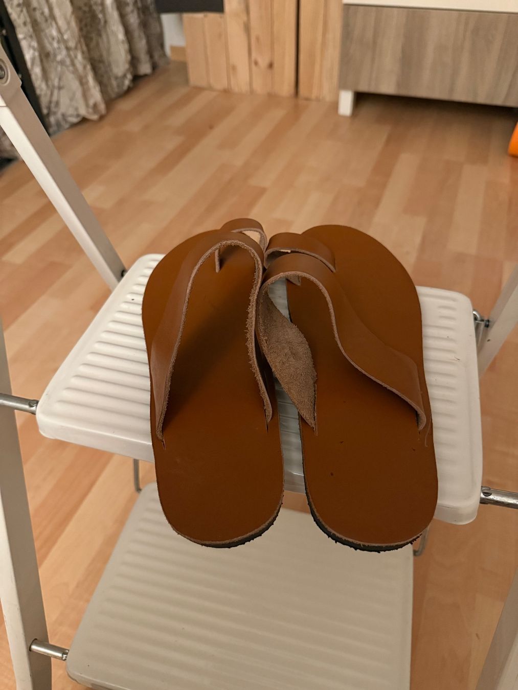 Scarpe da uomo: Leather Sandals Toe Strap Brown Handmade – Usato da Lenzburg venduto da schmoendli 1
