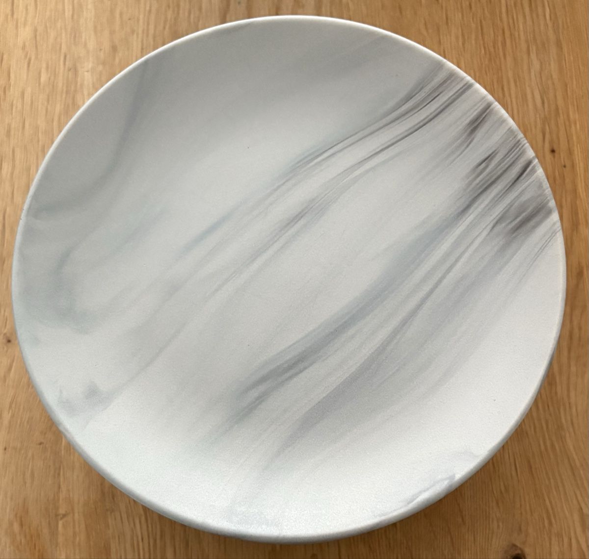 Geschirrsets: Geschirr-Set grau im Marmor-Design, 42-teilig – Gebraucht aus Freienwil von Leon_scott 2