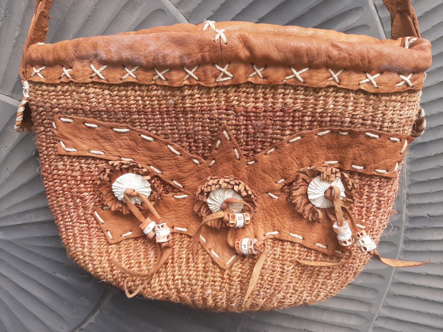 Fossil Borse: Schöne Boho Tasche Variabel als Beutelverschluss – Usato da Bern venduto da Preloved_NILE_4.Sale 3