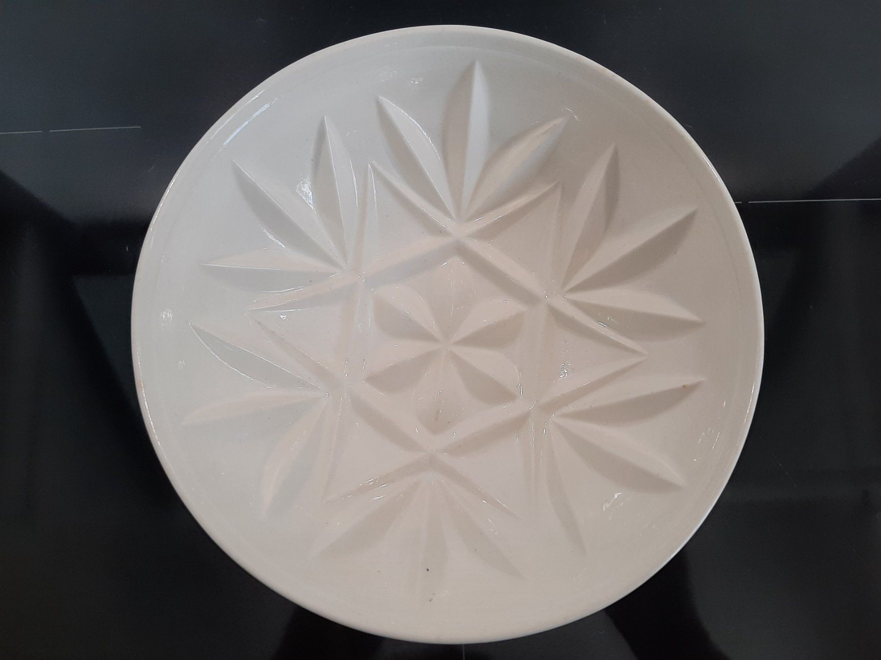 Backformen: Antike Puddingform Backform Max Rösler Keramik Germany Creme – Gebraucht aus Erschwil von Karabella