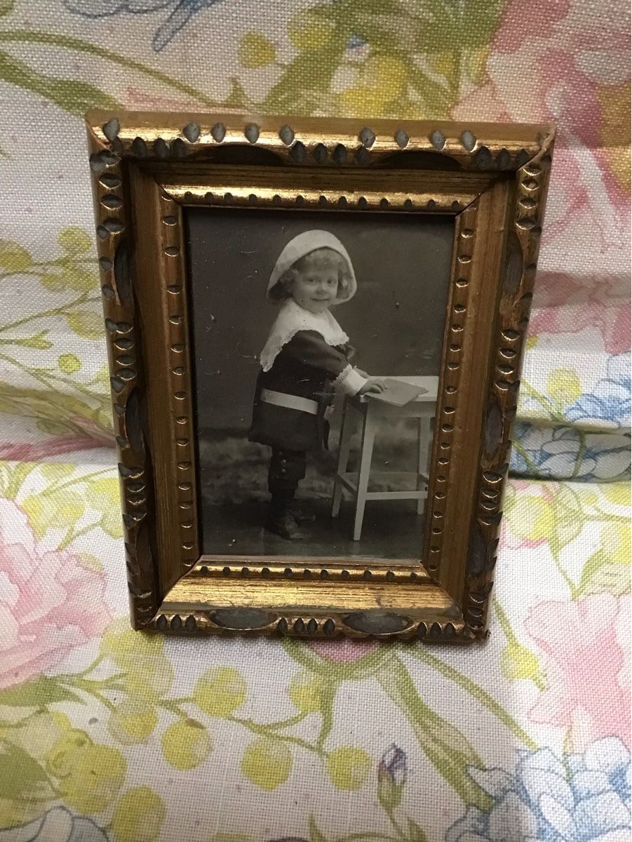 Poster & Bilder: Uraltes antikes gerahmtes Kinder Photo – Gebraucht aus St. Gallen von Goldlilly 1