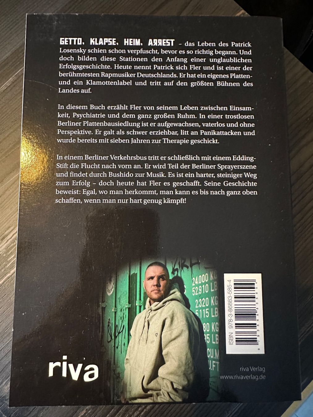 Libri: Fler - Im Bus ganz hinten – Nuovo (secondo la descrizione) da Küttigen venduto da traumalix98 1