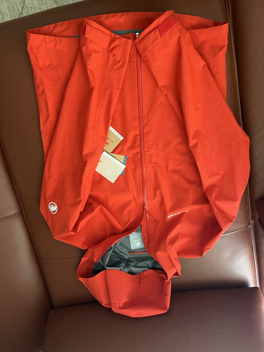 Mammut Jacken: Mammut Regenjacke M – Neu und originalverpackt aus Holziken von 181281 3
