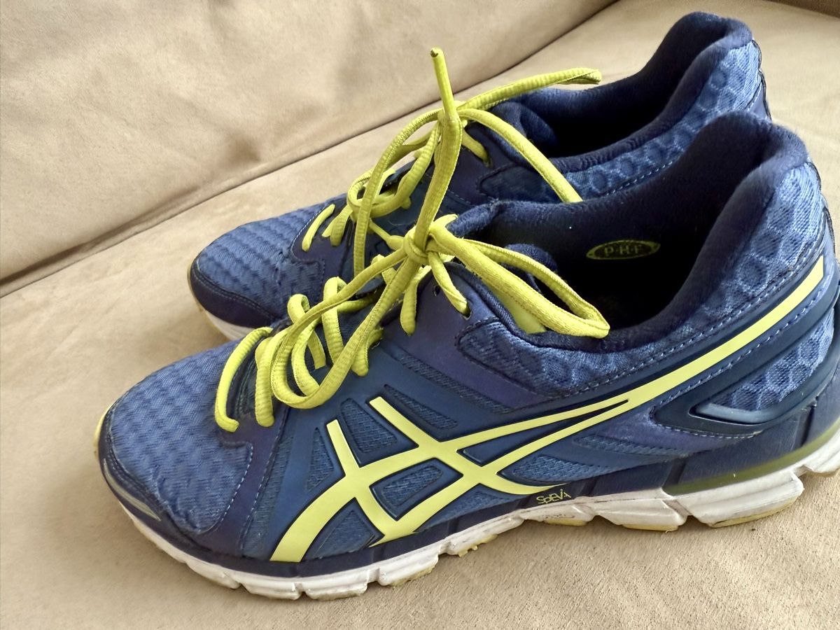 Asics Herrenschuhe: Sportschuhe ASICS – Gebraucht aus Zürich von Nika017 5