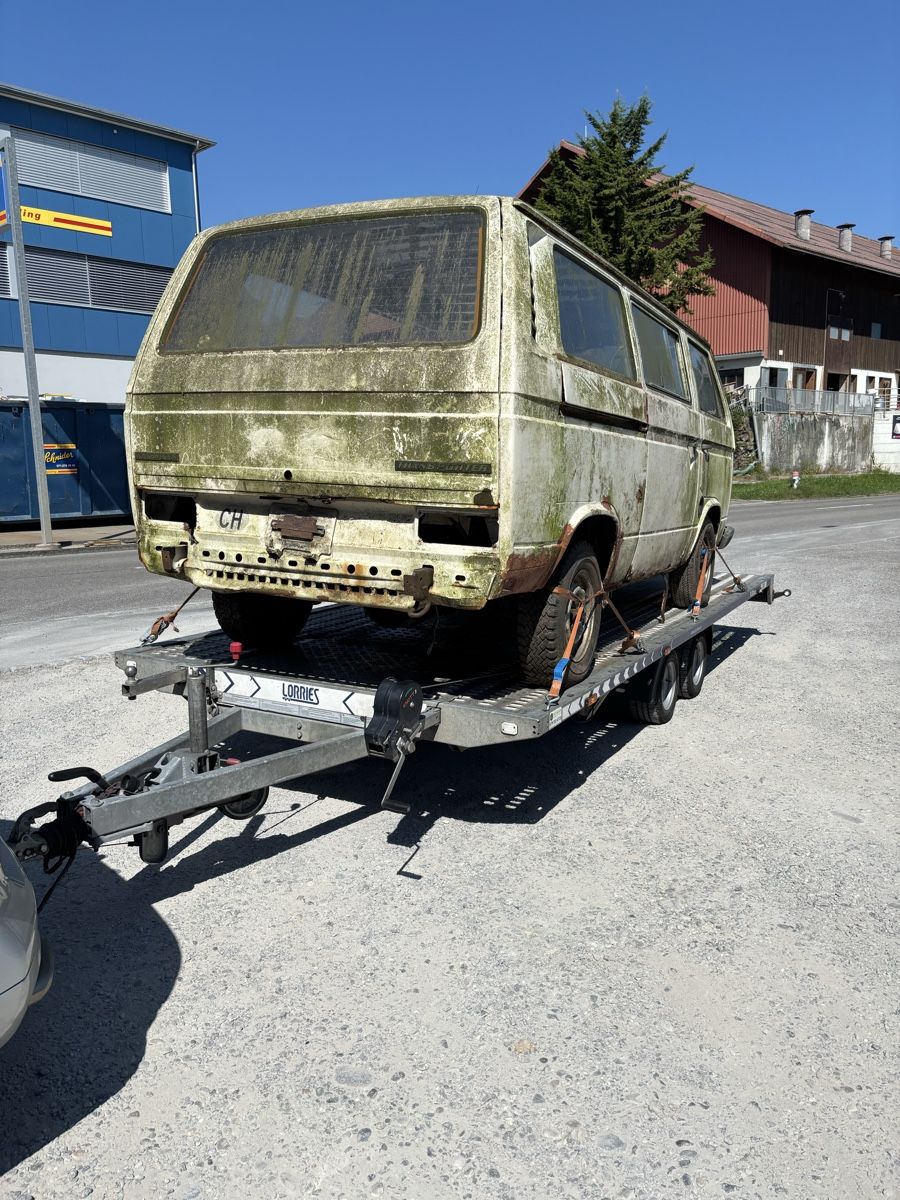 VW Automobili: Vw Bus T3 ca1981 Scheunenfund, Luftgekültermotor – Usato da Engelburg venduto da schrotti02 1