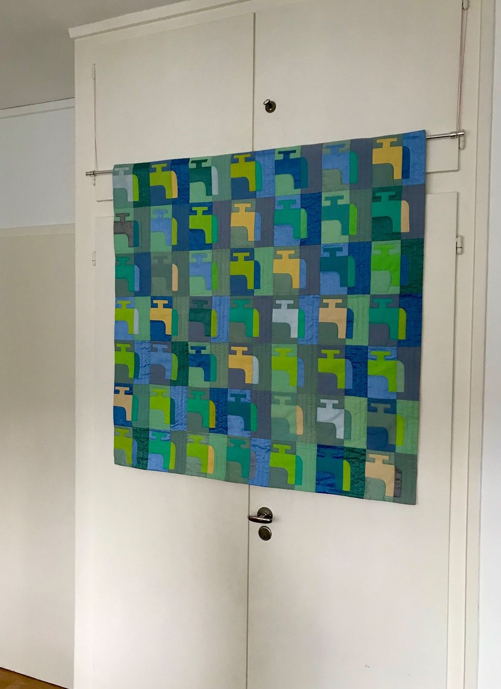 Alle Dekorationen: Wandteppich moderne Kunst – Gebraucht aus Basel von nostanz 2