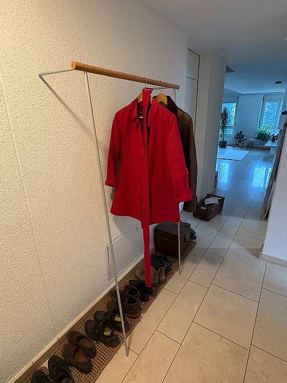 Guardaroba: Design Garderobenständer  – Usato da Arlesheim venduto da fha_n9vn