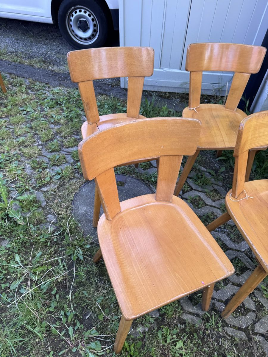 Horgen Glarus Sedie: 10 massive Beizenstühle Horgen Glarus – Usato da Bern venduto da honolalu 7