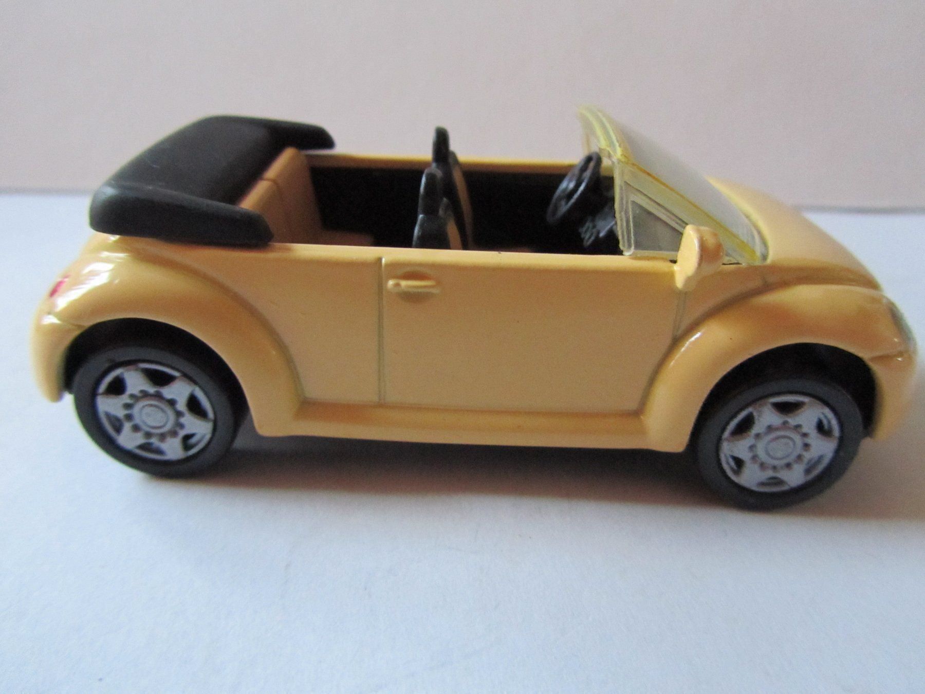 Volkswagen Modellini d'auto: VW Beetle Cabrio, new-ray, unbespielt – Usato da Weiningen ZH venduto da dietsch57 3