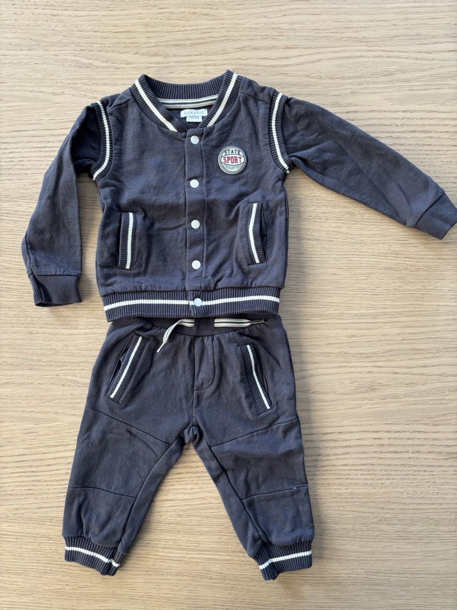 Lotti & Set di vestiti: Baby boy tracksuit 74 cm – Usato da Villard-sur-Chamby venduto da kamila_1024 1