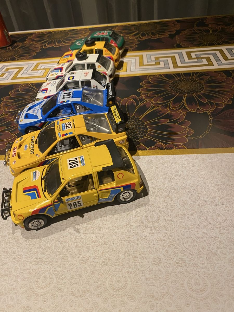 Bburago Modellini d'auto: Peugeot Sammlung – Usato da St. Margrethen SG venduto da Alfista_159 5