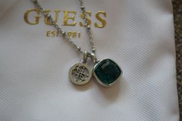 Halskette Guess silberfarben mit grünem Stein