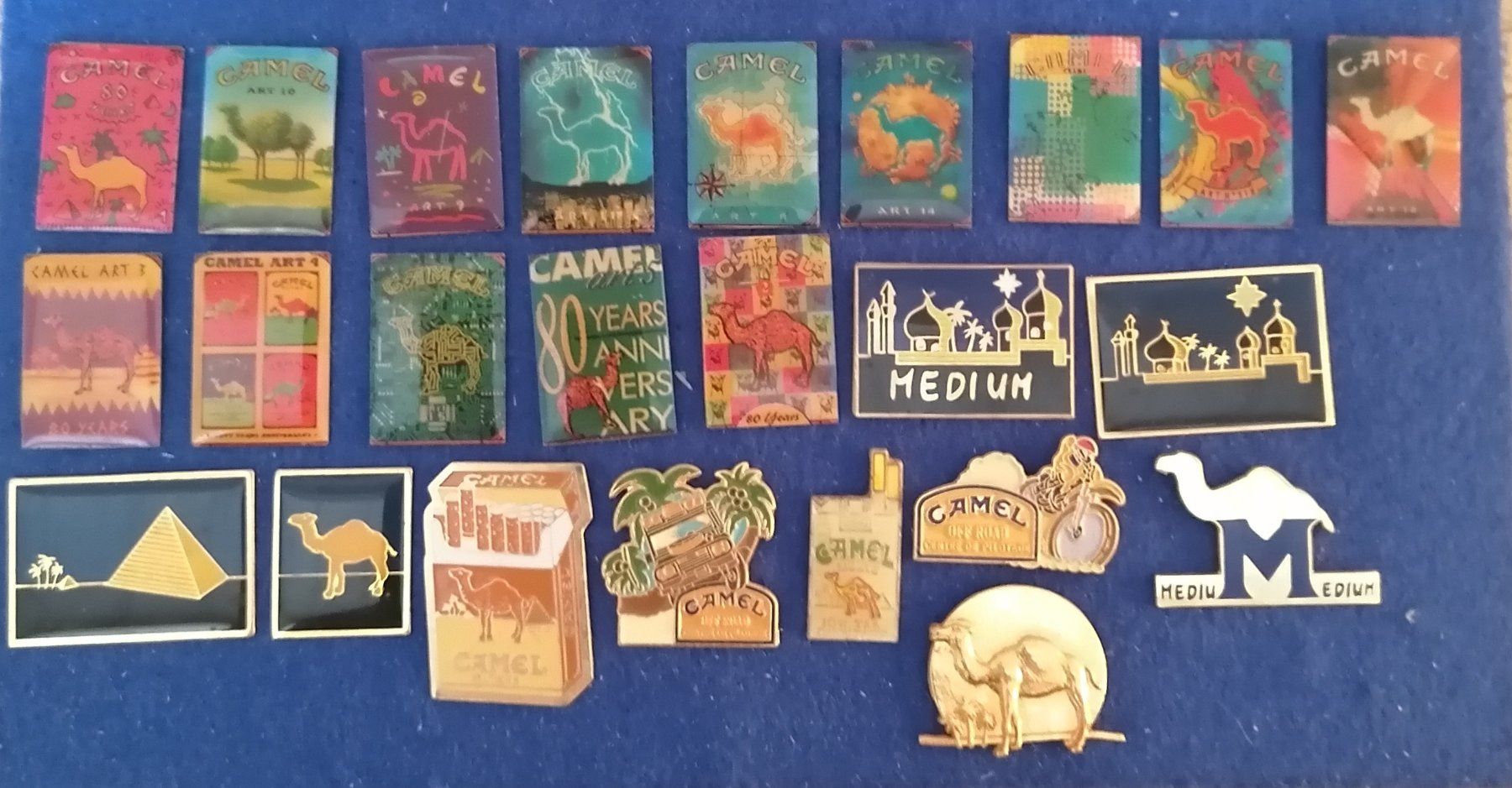 Plaquettes & Badges: Pinsammlung Camel – D'occasion à Messen par renklever
