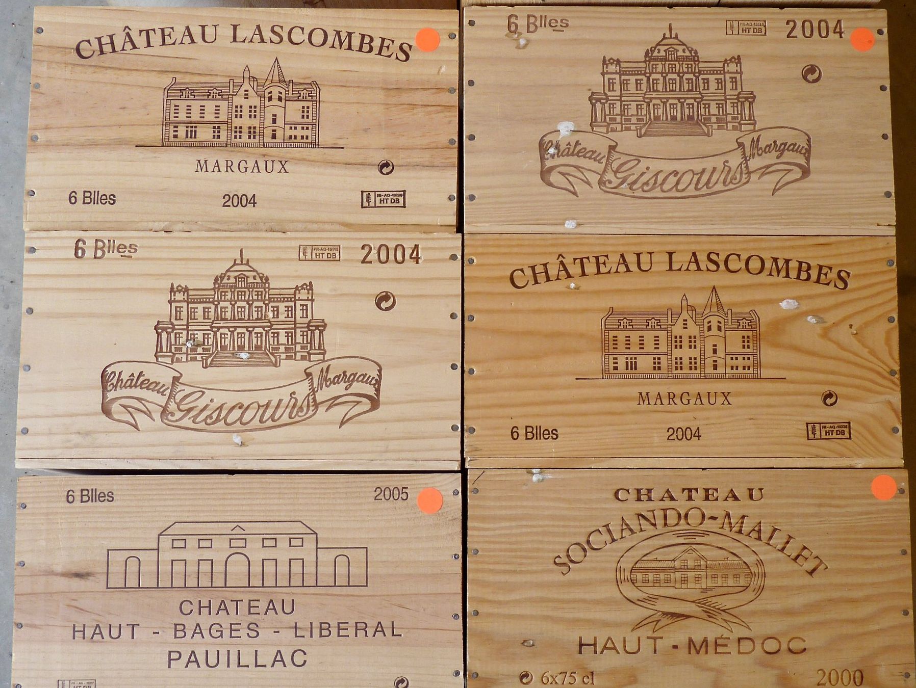 Altro: 12 caisses de bordeaux vides, deco ou rangement – Usato da Sorens venduto da raffiot 2