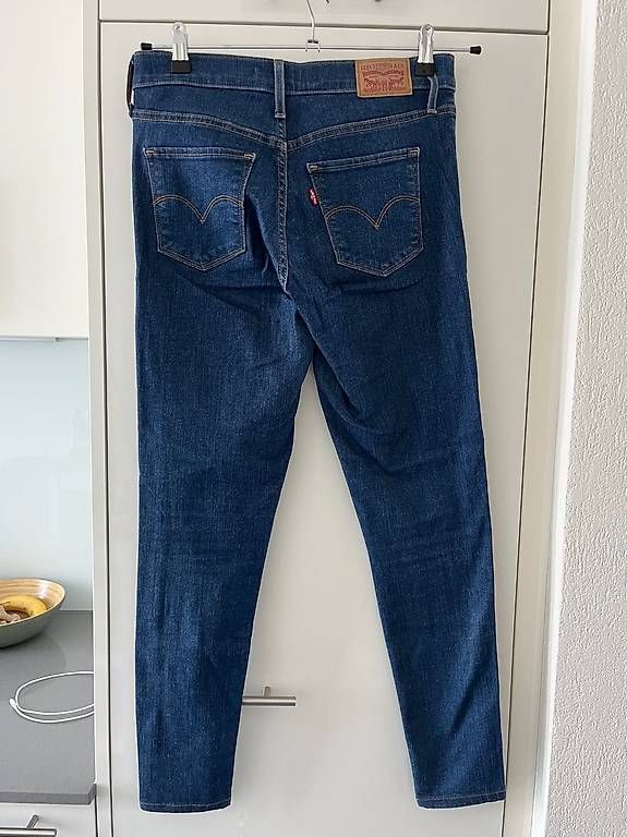 Levi's Jeans: Jeans -  Levi - sehr wenig gebraucht – Gebraucht aus Zürich von K.B123 1