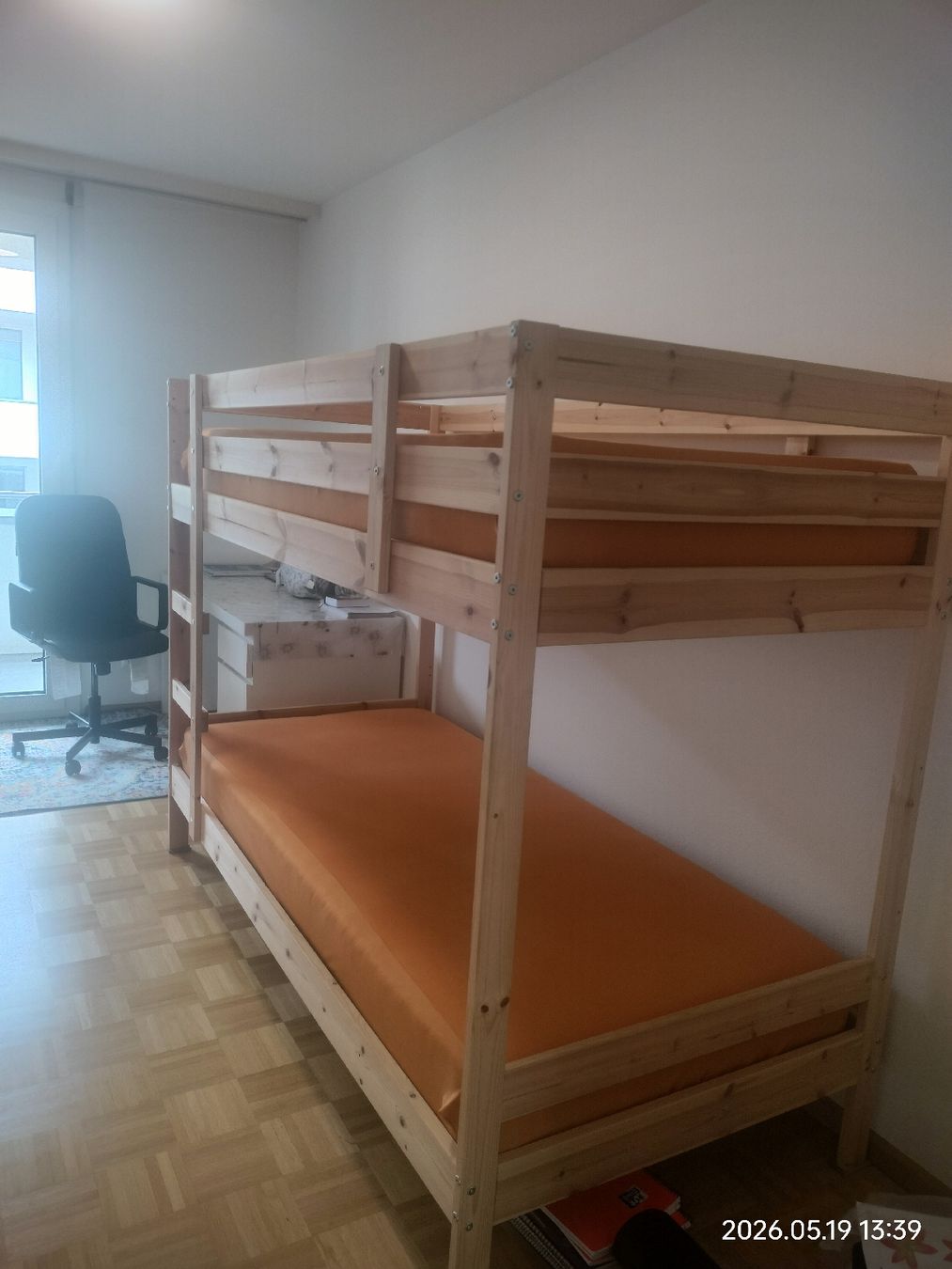 Letti: Bunk bed frame pine with 2 mattresses – Nuovo (secondo la descrizione) da Basel venduto da vik_7qc8