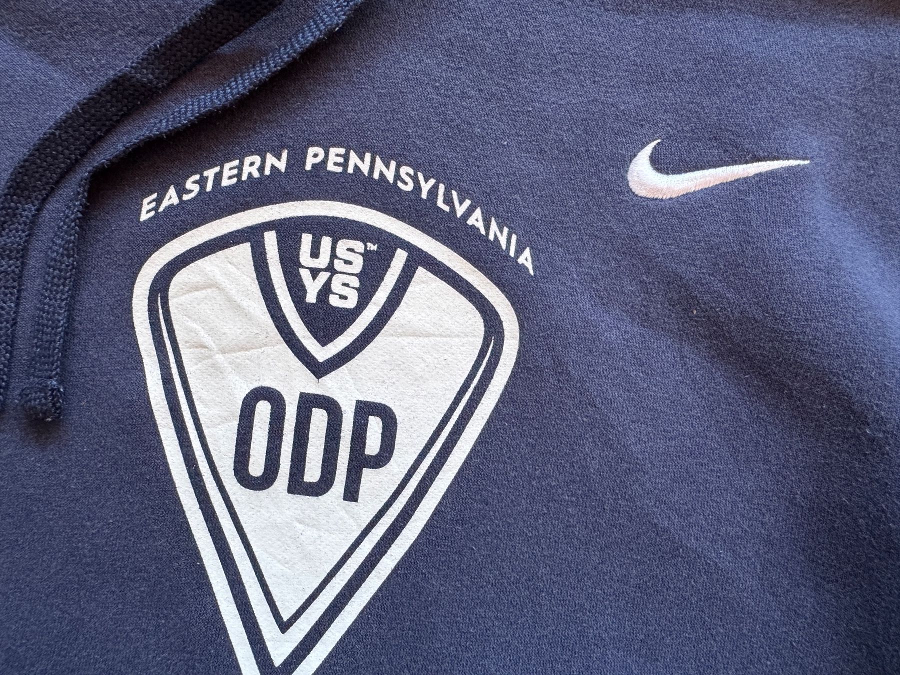 Nike Maglioni & Felpe: Nike Sweatshirt hoodie pullover Size S embroidered logo – Usato da Neuchâtel venduto da _Easy_to_Find_ 1