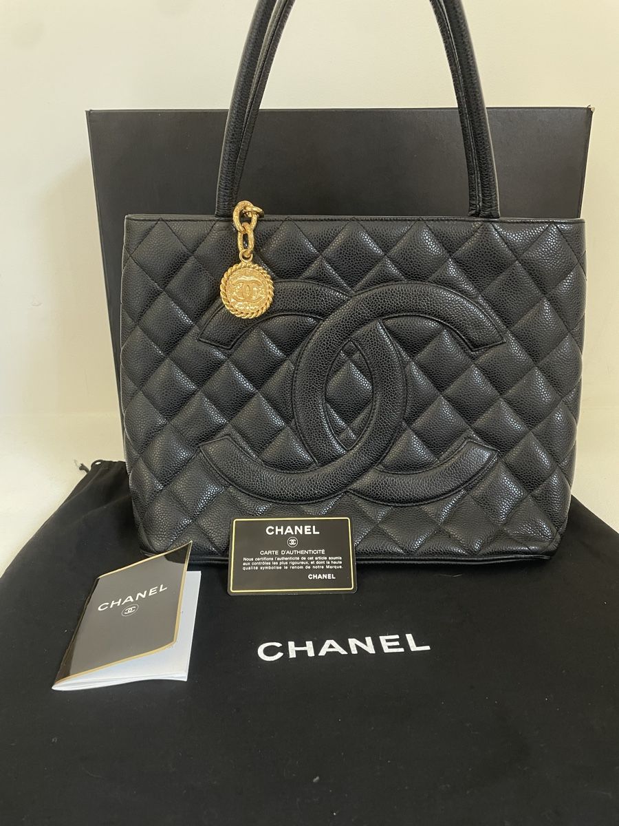 Chanel Taschen für Damen: Chanel Médaillon Vintage – Gebraucht aus Haute-Nendaz von velvetsummit.co 6