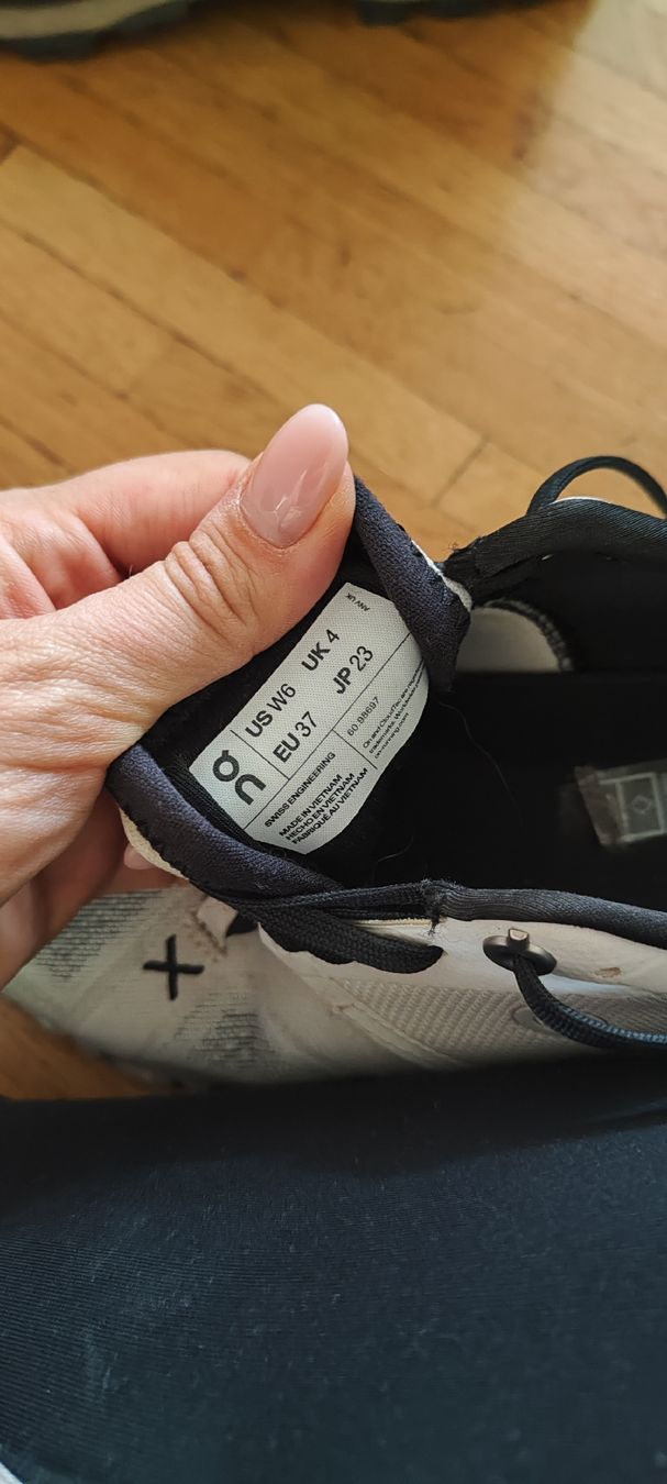 On Scarpe da donna: On Running Cloud X 3 Women's – Usato da Zürich venduto da sla_5mqv 2