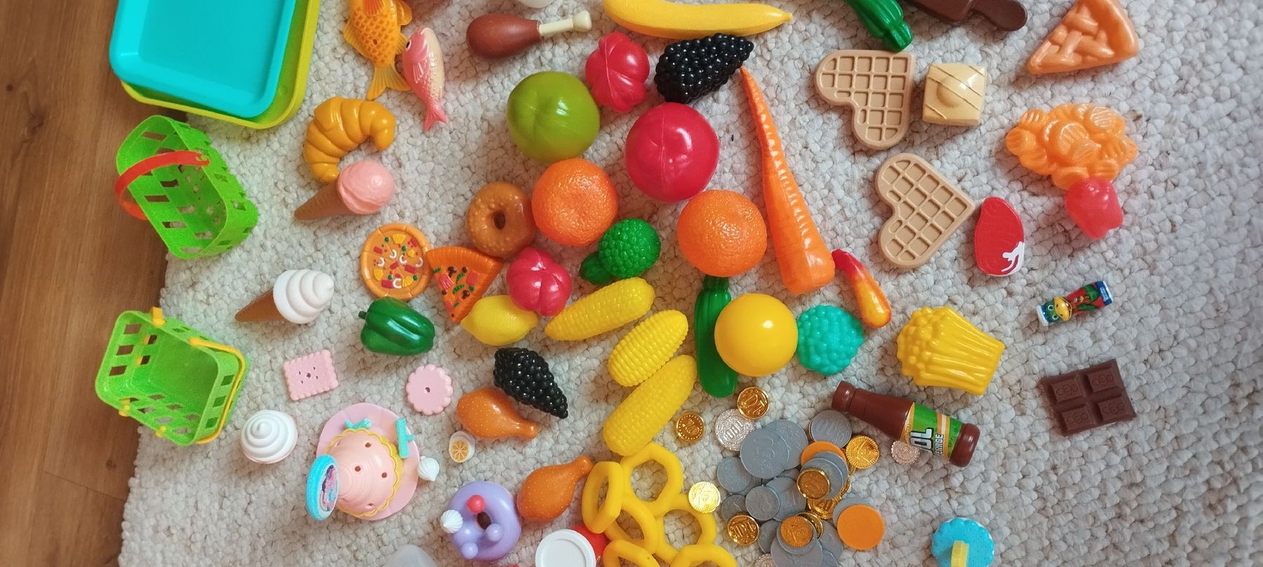 Jouets: kinder packet Spiel Lebensmittel  – D'occasion à Mörel par MJoaoCosta 3