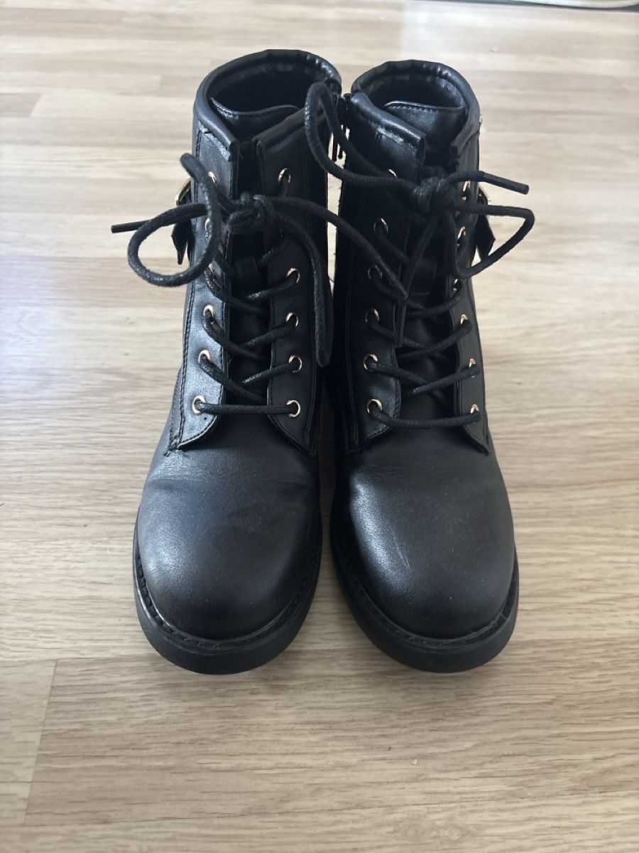 Scarpe per ragazze: Bottines  – Usato da La Chaux-de-Fonds venduto da tuoro25