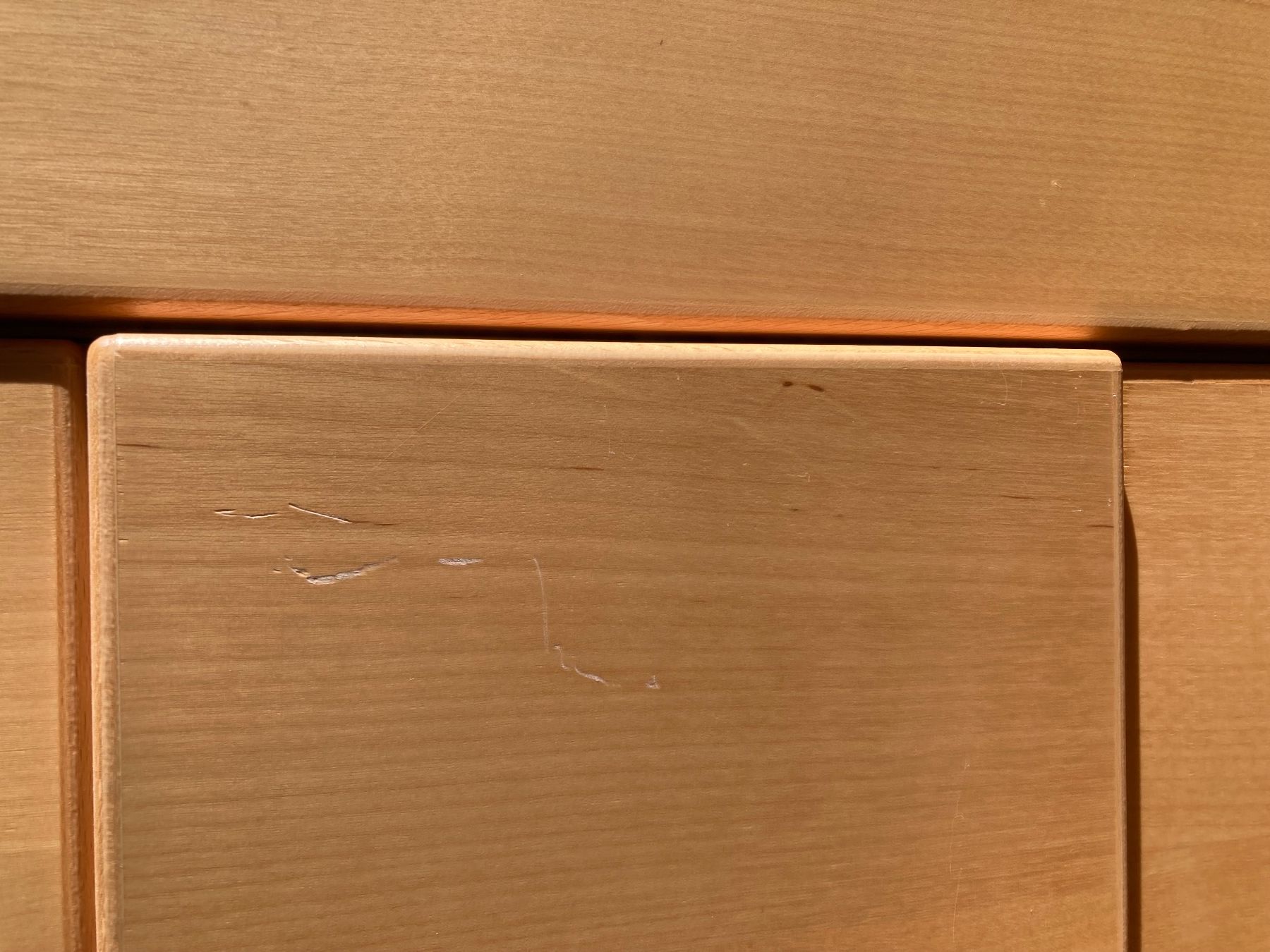 Armadi: Kleiderschrank – Usato da Laufen venduto da Fesanist 2