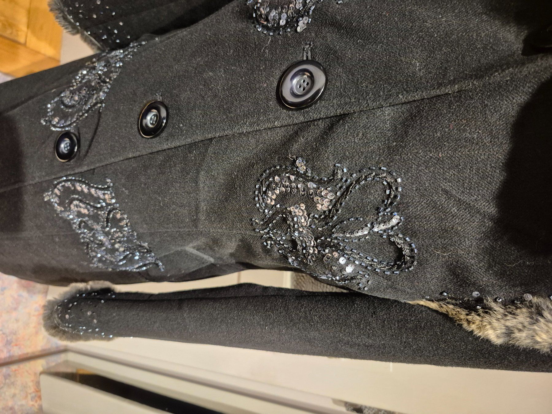 Max Mara Cappotti: Schwarzer Wintermantel mit Pelz, Grösse 32, MAX MARA – Usato da Zürich venduto da Roberto040 6