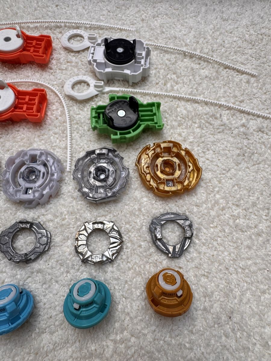Hasbro Giocattoli: Beyblade set + Arena – Usato da hägglingen venduto da tamayra 5