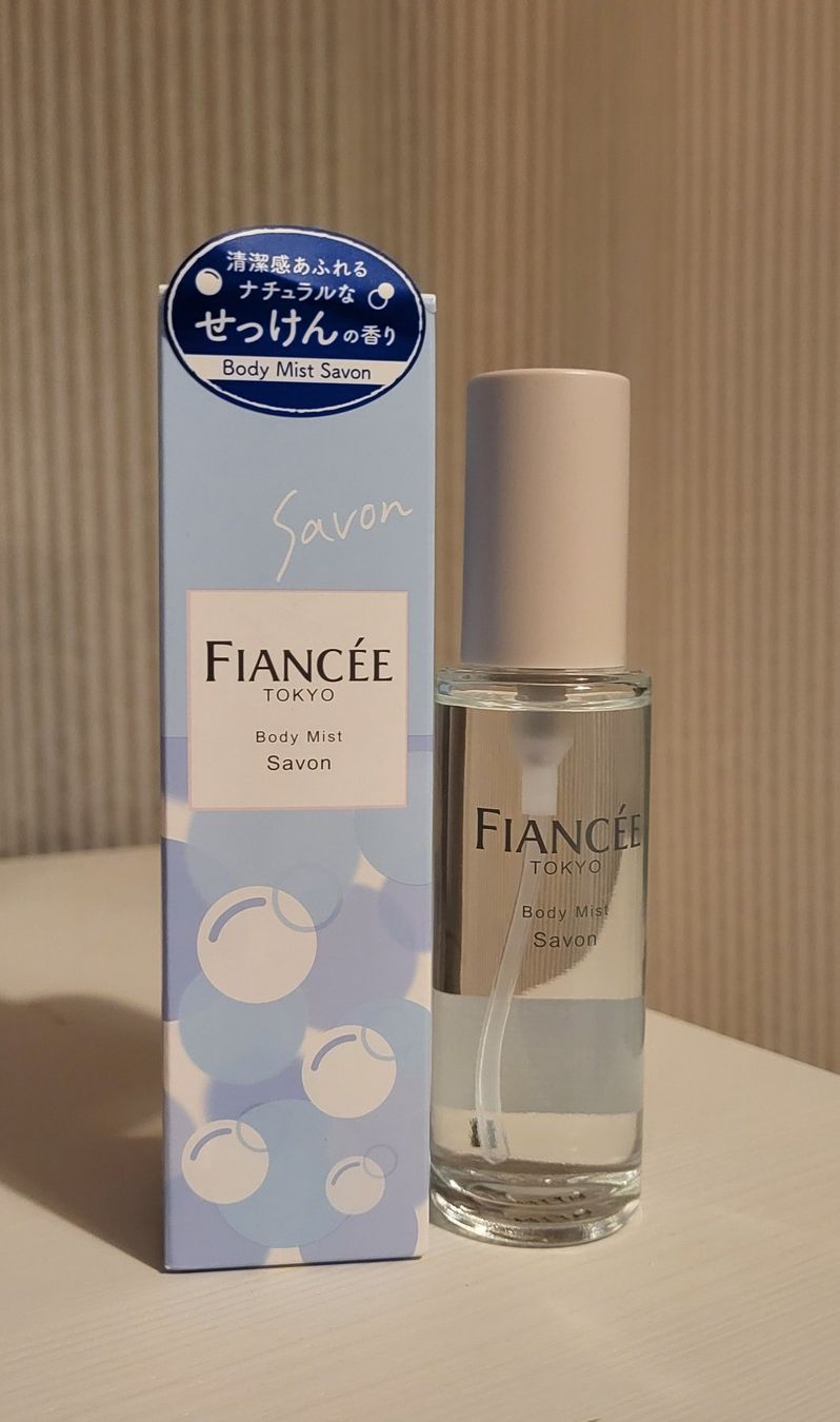 Profumi & Eau de Toilette: Fiancée 'Savon' Body Mist – Nuovo (secondo la descrizione) da Liebefeld venduto da cheoncheonhi