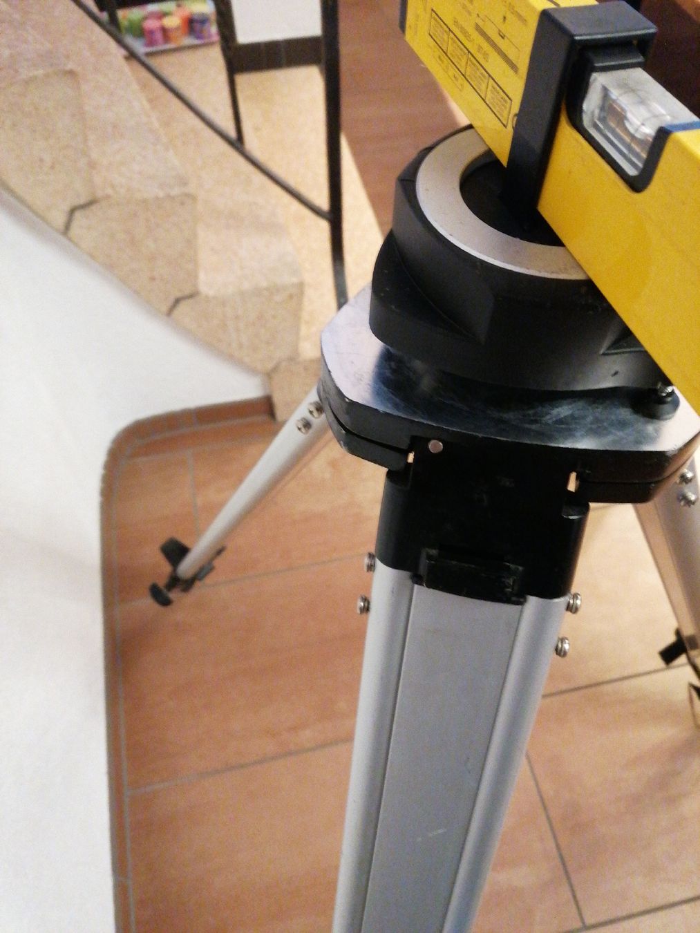 Altro in Decorazioni & Accessori: Stabiles Baustativ / Nivellierstativ / Dreibein Stativ – Usato da Klingnau venduto da vollmond36 5