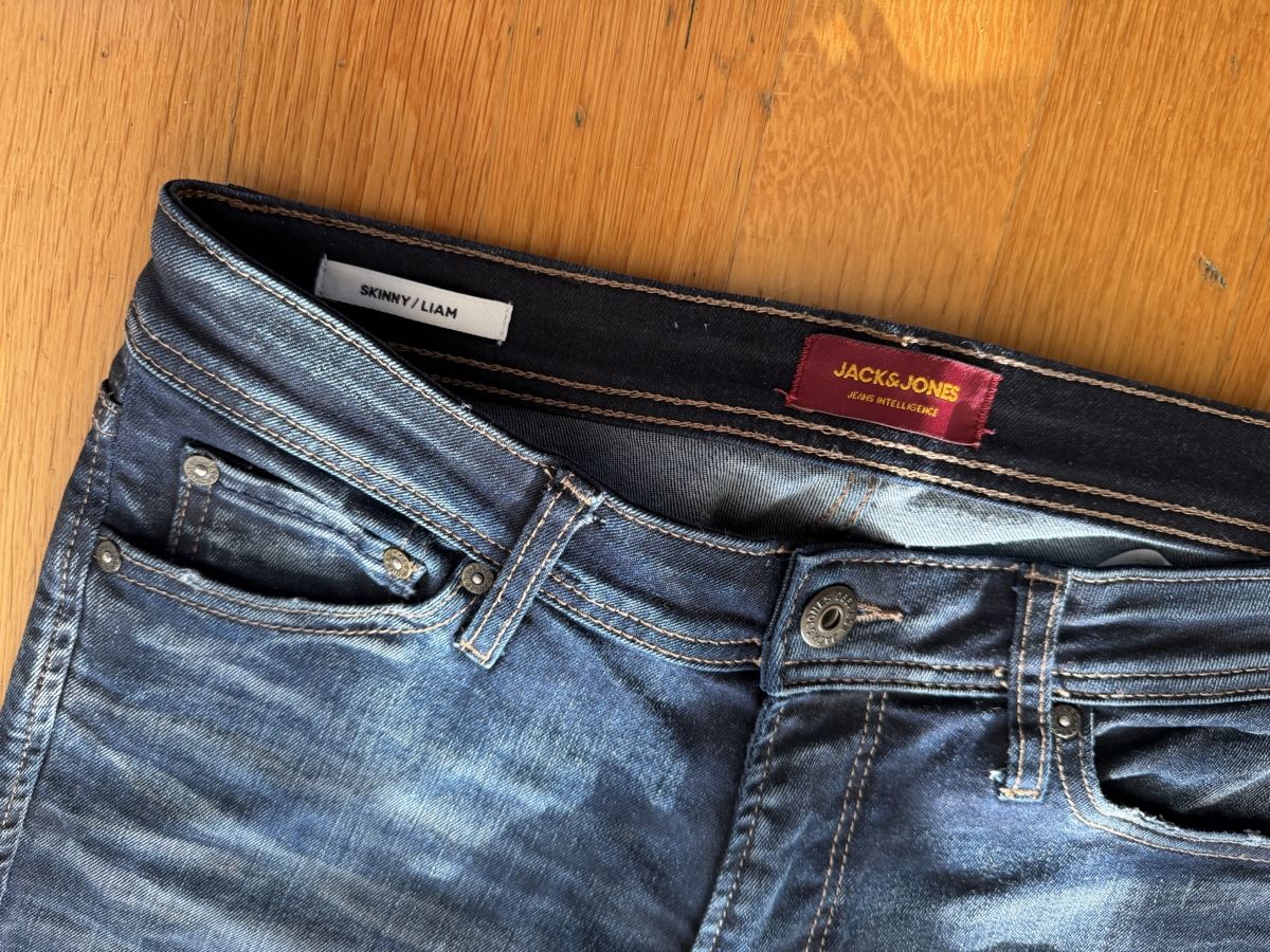 Jack & Jones Jeans: Jack Jones Jeans Top design – Usato da St.Gallen venduto da bubo2008 8