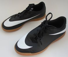 Chaussures de football Nike t. 36