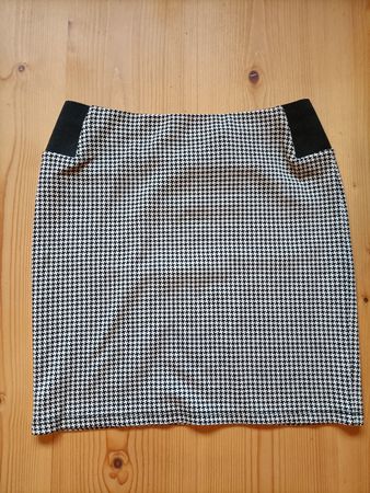 Minirock schwarz weiss Hahnentritt Muster Gr S