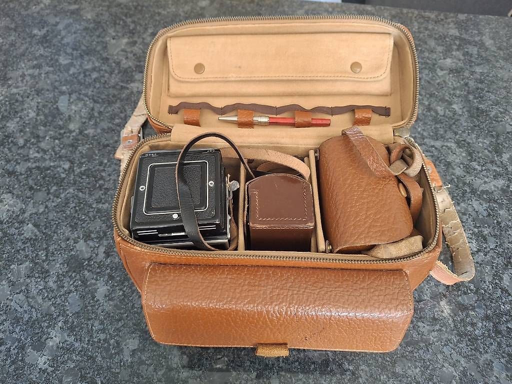 Fotocamera: ROLLEIFLEX Kamera Set 22-teilig – Usato da Siegershausen venduto da tan_wds7 2