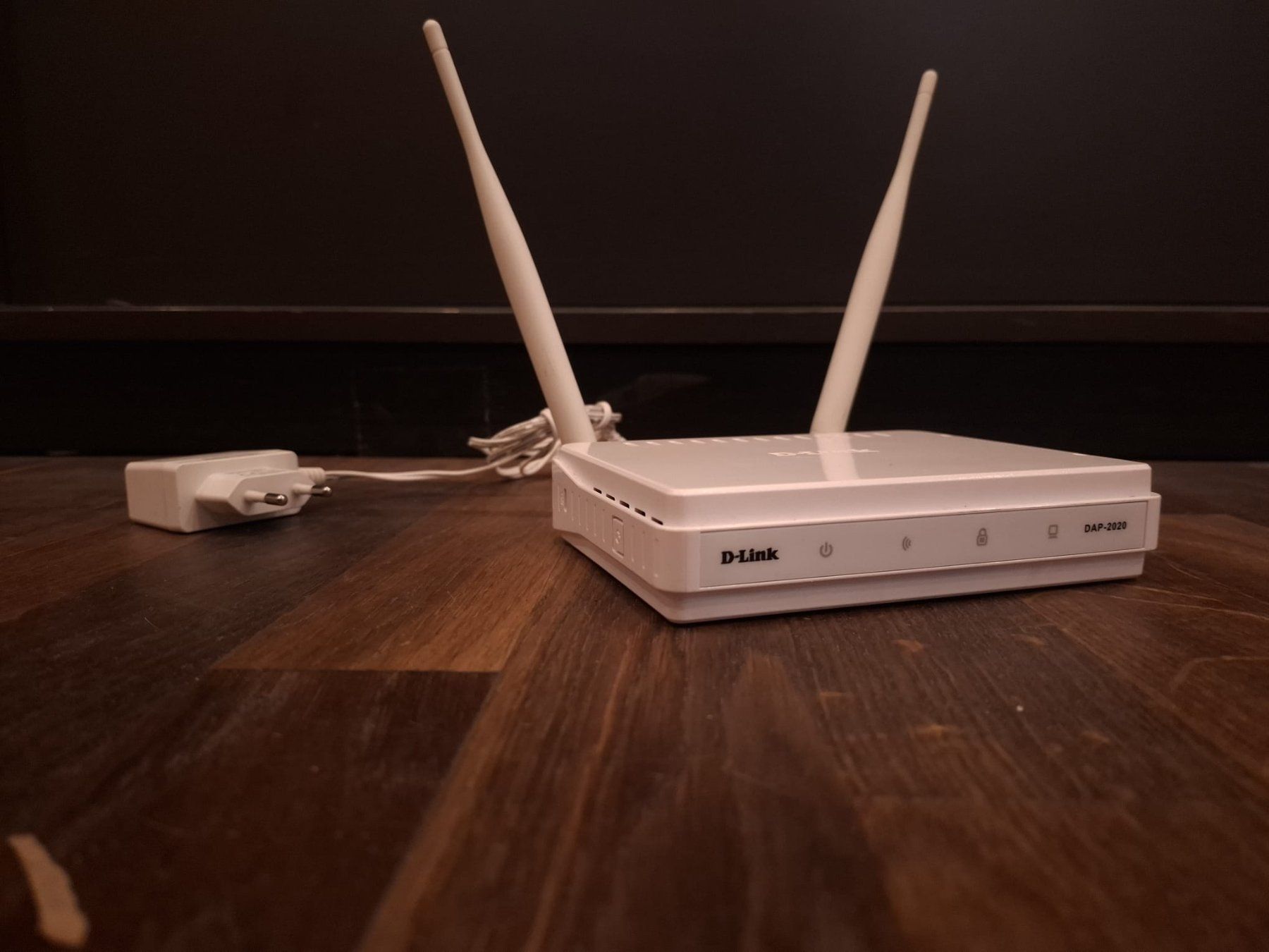 Dlink Modem & Router: D-Link DAP-2020 Router (1/2) – Usato da Effretikon venduto da lichtundmusik_GmbH
