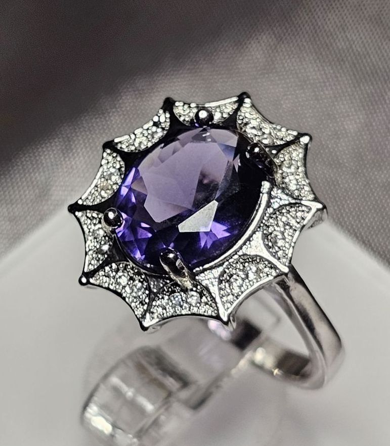 Anelli: Ring mit funkelndem Zirkonia, 925 versilbert Gr. 8 – Nuovo (secondo la descrizione) da Grenchen venduto da maretop