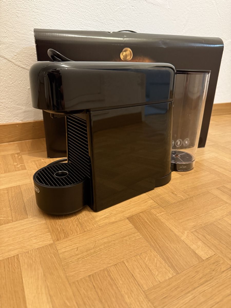 Nespresso Macchine per caffè & Macchine per espresso: Nespresso essenza plus – Usato da Dielsdorf venduto da Chirico01