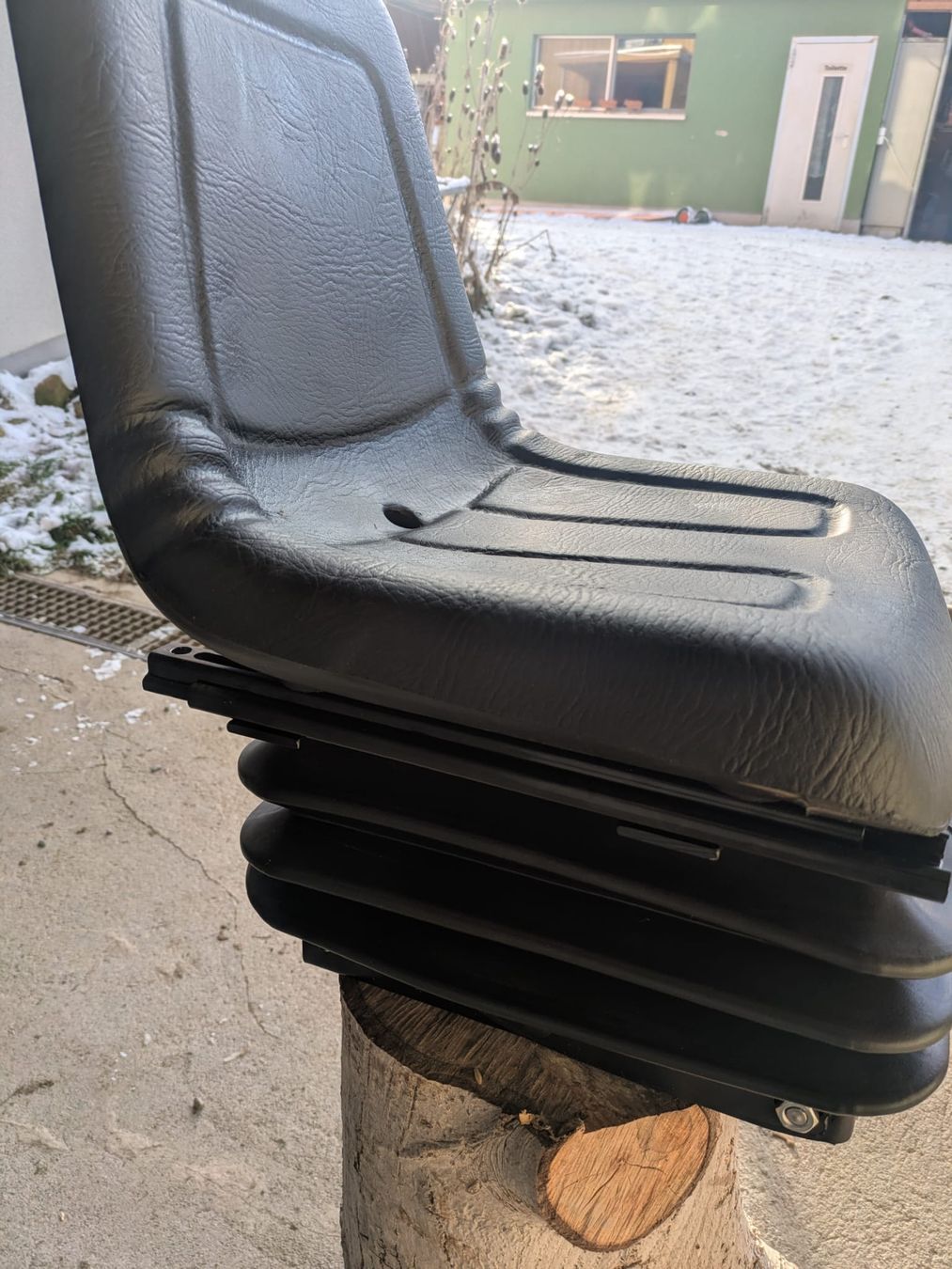 Accessori per altri veicoli: Traktorsitz Schmalspur, Kleintraktor Neu – Nuovo (secondo la descrizione) da Kleinwangen venduto da NoahMeier 2