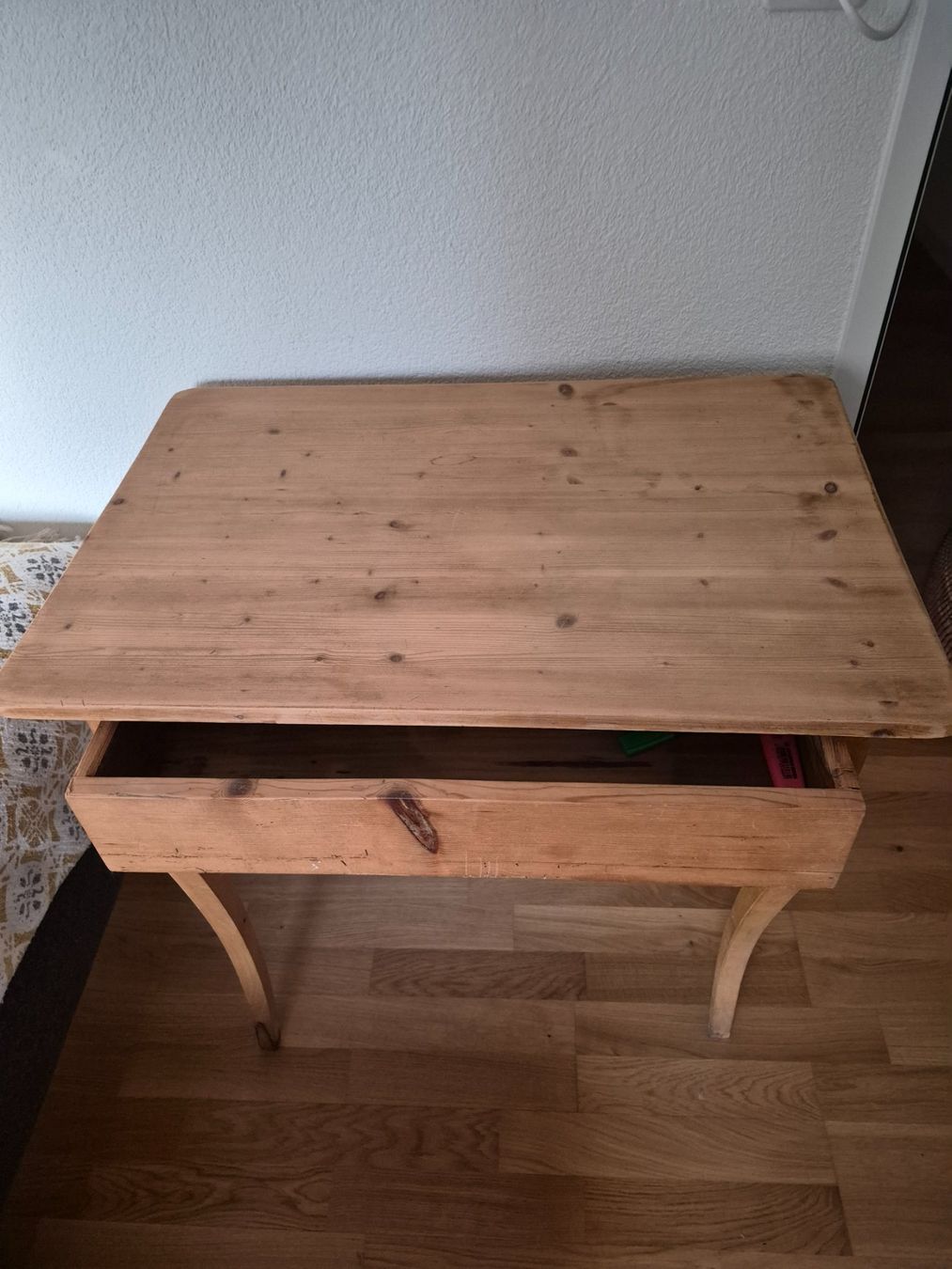 Tische: Altes Holztischli – Gebraucht aus Goldach von ursi59 2