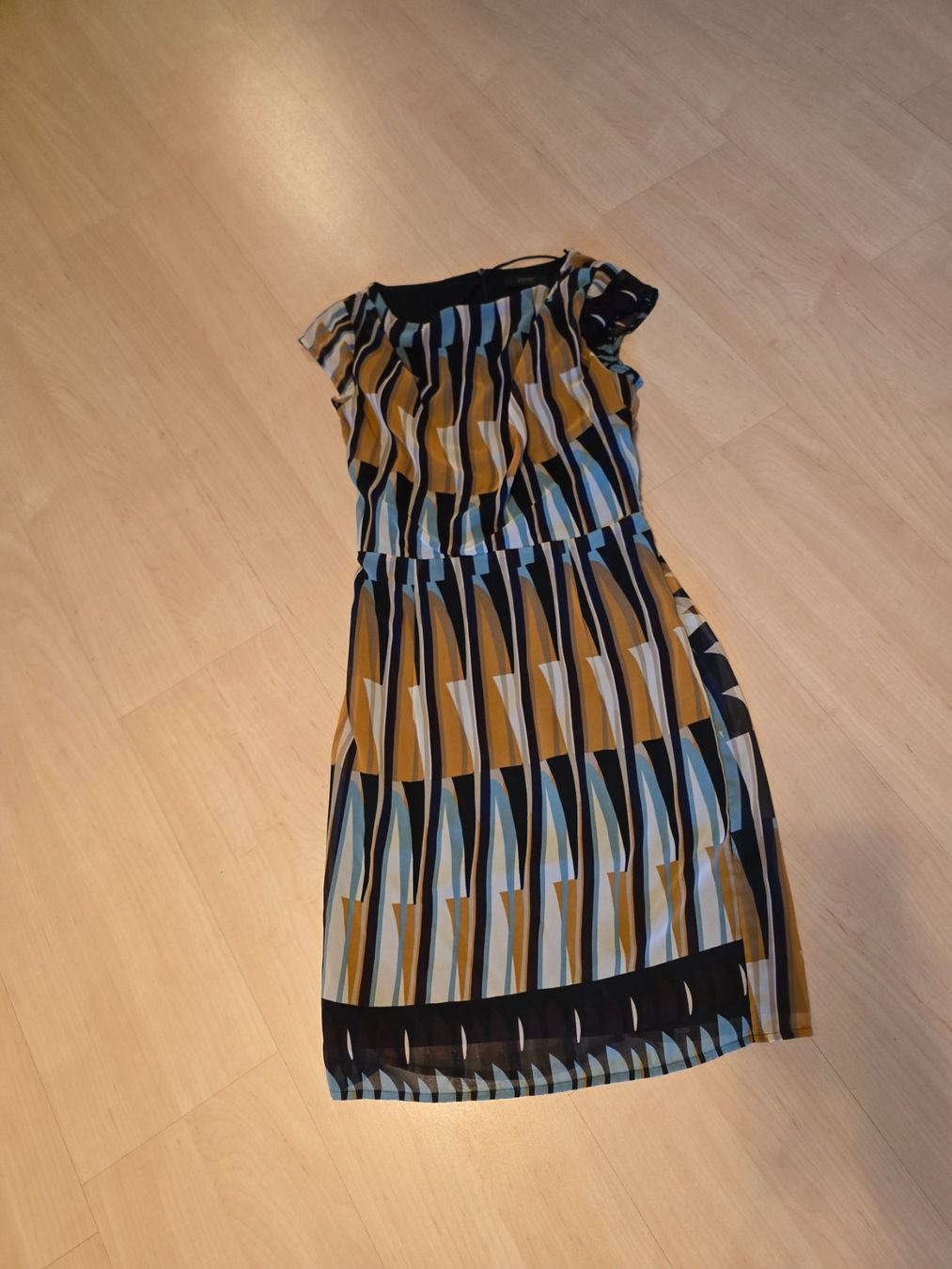 Esprit Kleider: Jolie robe d'été Esprit – Neu (gemäss Beschreibung) aus Vallamand von rom_z7q6 1