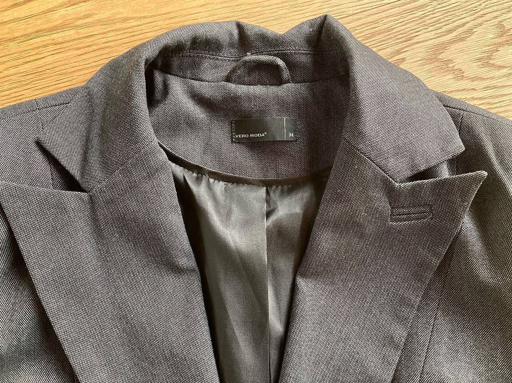 Giacche: Blazer Vero Moda Gr. 34 – Usato da Winterthur venduto da Rawille 4