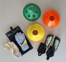NIKE JR.MATCH Torwart Handschuhe, 20xHüetli, PUMA Schoner