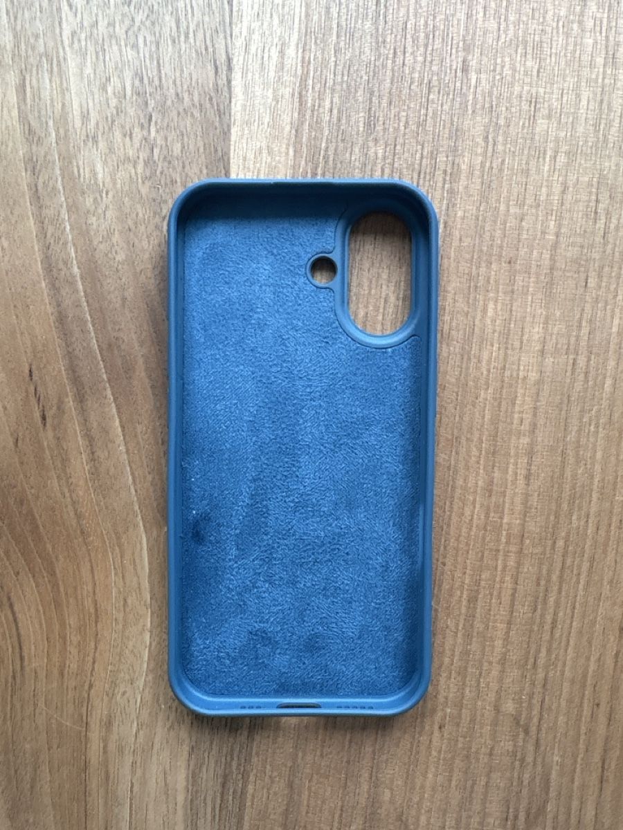 Apple Covers & Schutzfolien: Iphone 16 cover – Gebraucht aus Zürich von Asybb 1