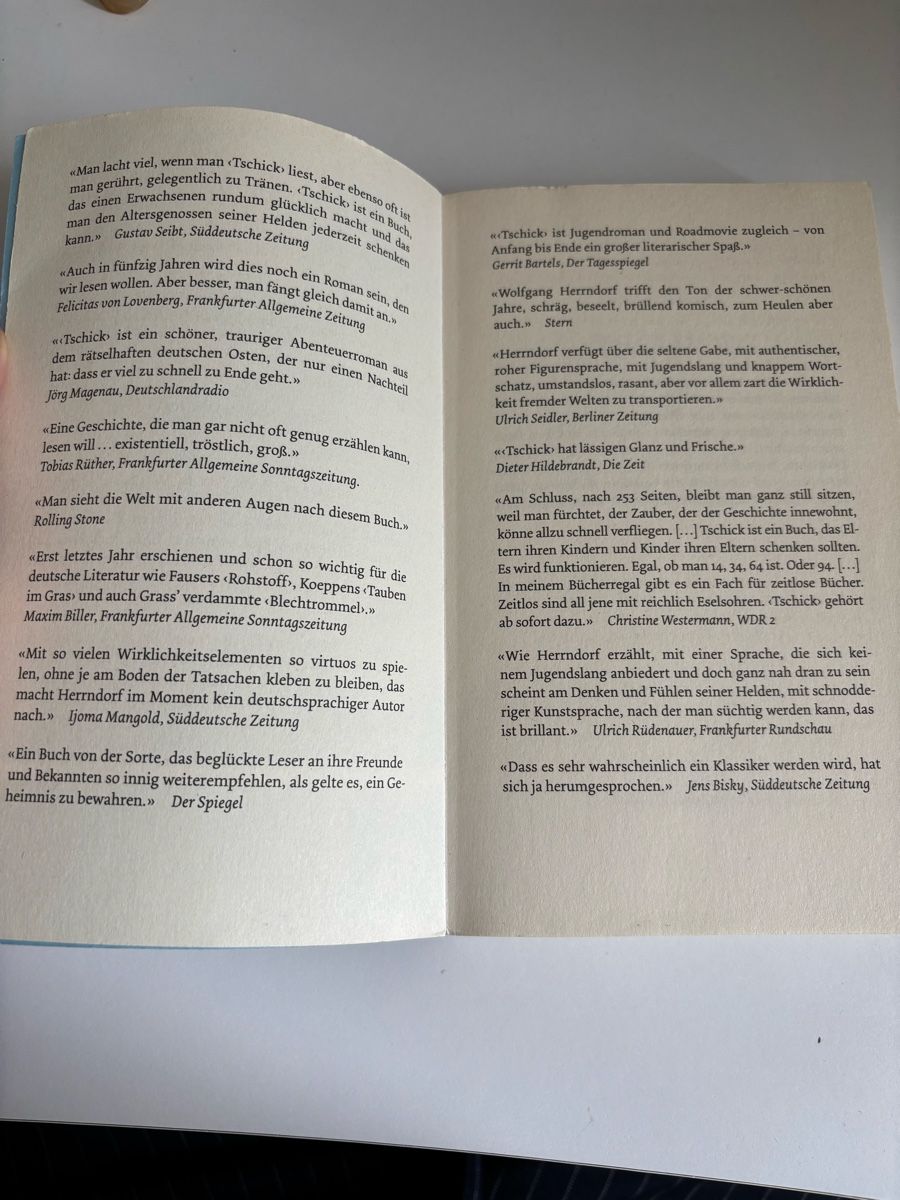 Libri: Wolfgang Herrndorf - Tschick - Taschenbuch – Nuovo (secondo la descrizione) da Solothurn venduto da amelie.br 2