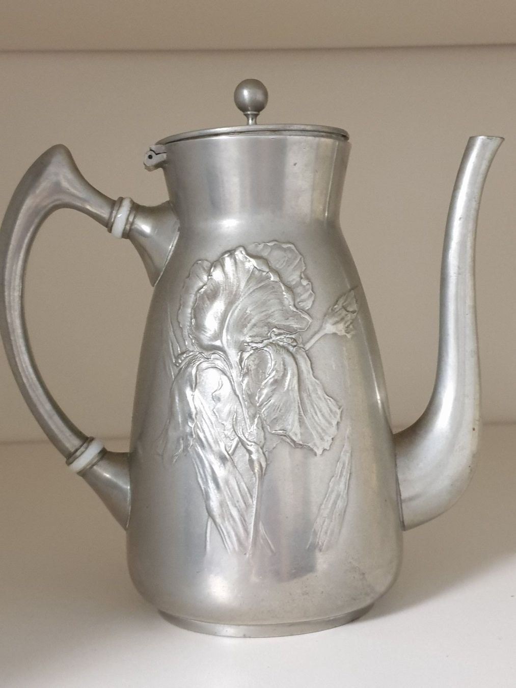 Teekannen: Teekanne Jugendstil, Zinn – Gebraucht aus Bern von tillier6 1