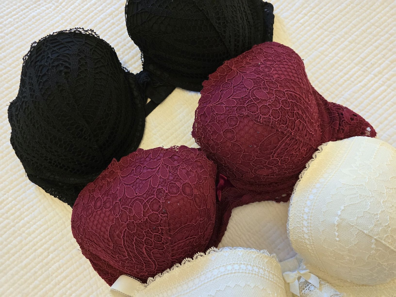 Etam Altra biancheria intima: Lot de 3 soutiens-gorge Etam, taille 95E – Nuovo (secondo la descrizione) da Genève venduto da cec_d6pg 1
