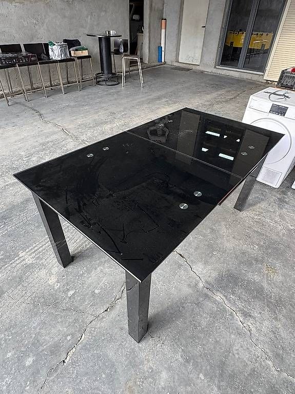 Tavoli: Table à manger en verre – Usato da Vétroz venduto da Polygroup