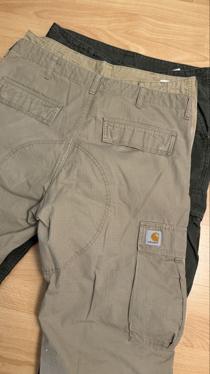 Carhartt Kleiderpakete: 3x Carharrt Cargo Pants – Gebraucht aus Kilchberg ZH von King_Arth 3